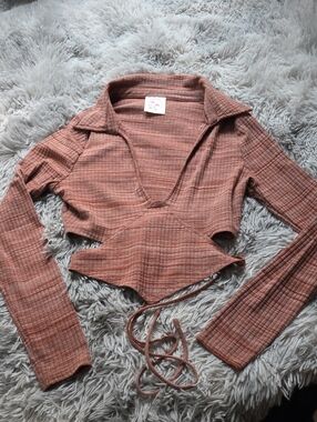 Women’s Rust Ribbed Collared Lace-Up Crop Top